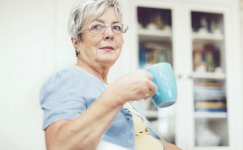 60歲以上的護膚,越簡單越好!多吃2種蔬菜,多用2種護膚品就夠了 60歲以上的護膚,越簡單越好!多吃2種蔬菜,多用2種護膚品就夠了