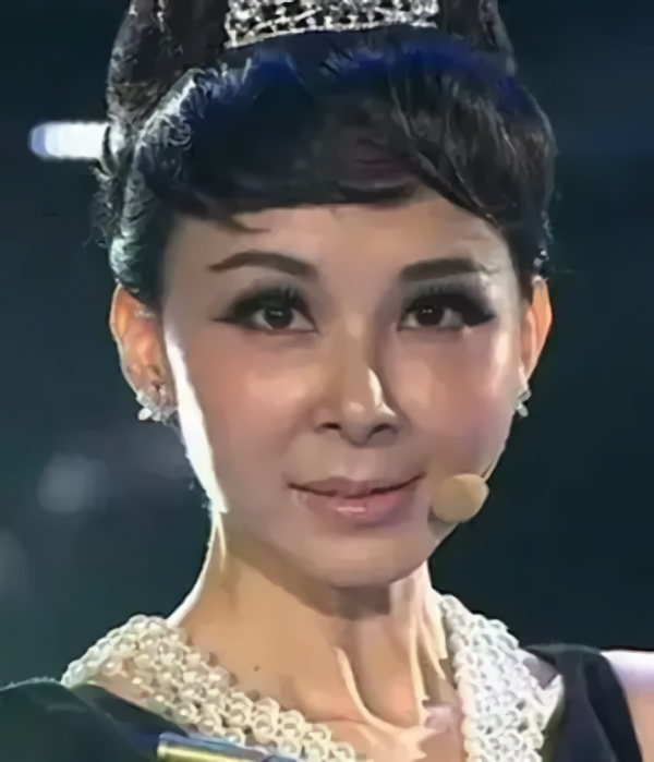 10位女星重扮成名時角色，醫美駐顏與自然老去，差距不言而喻