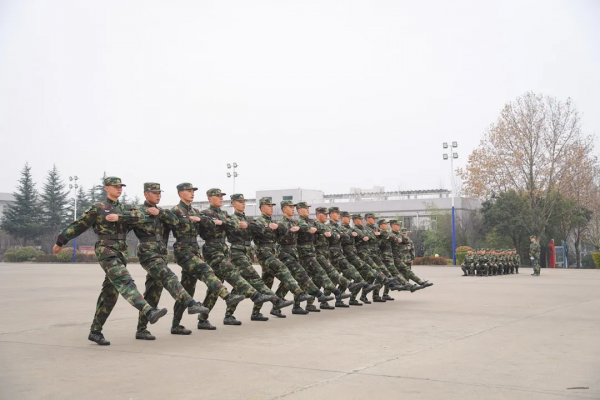 期末考試季?巧了,東風快遞員也是 期末考試季?巧了,東風快遞員也是