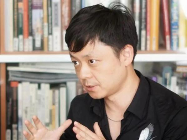 李少君的《涼州月》，能和陳子昂的《登幽州臺歌》相比？