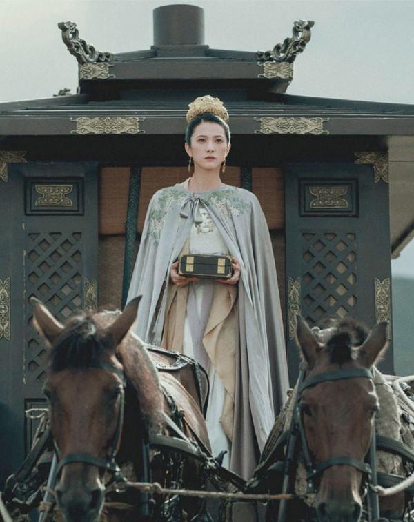 7天8.29億播放!被“罵慘”的張若昀,為何能贏過趙麗穎王一博? 7天8.29億播放!被“罵慘”的張若昀,為何能贏過趙麗穎王一博?