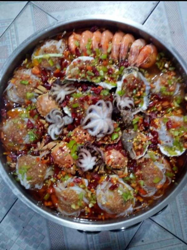 鄉土作家袁炳綱小小說《大腕的提攜》