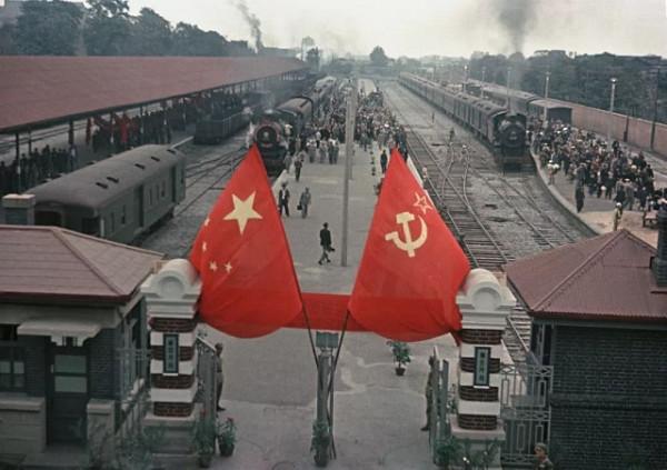 尼克松問毛主席:您有什麼特長?主席回答後,尼克松深深鞠了一躬 尼克松問毛主席:您有什麼特長?主席回答後,尼克松深深鞠了一躬