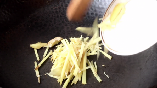 92歲農村老奶奶經常用大米和生薑一起吃 三高穩身體棒越吃越健康