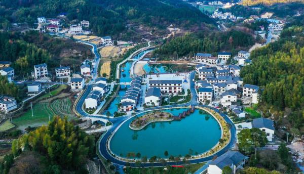 山水別洞天 悠然見左港 山水別洞天 悠然見左港