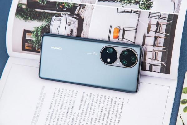 小米與徠卡合作，網友戲稱：這是要準備提價了嗎？