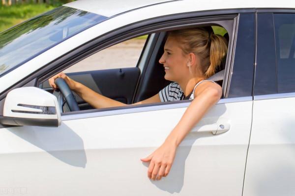 8個科學冷知識：珠峰測量為什麼不用飛機而要人工登頂？