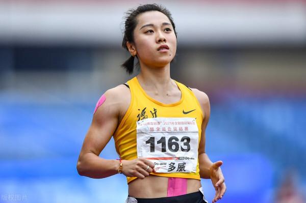 &OpenCurlyDoubleQuote;女飛人&rdquo;葛曼棋回福建老家！縣長出席的表彰大會 在小學母校舉行