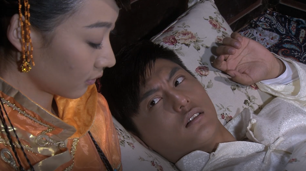 大家閨秀剛被選上皇妃，大清朝就亡了，最後被軍閥搶走，國產片