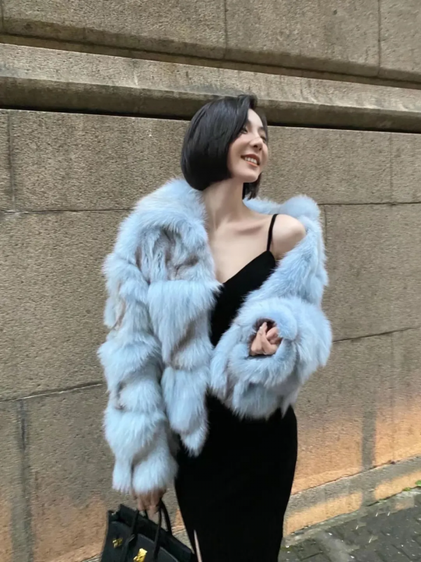 楊冪新造型好美，不愧是過年穿搭天花板