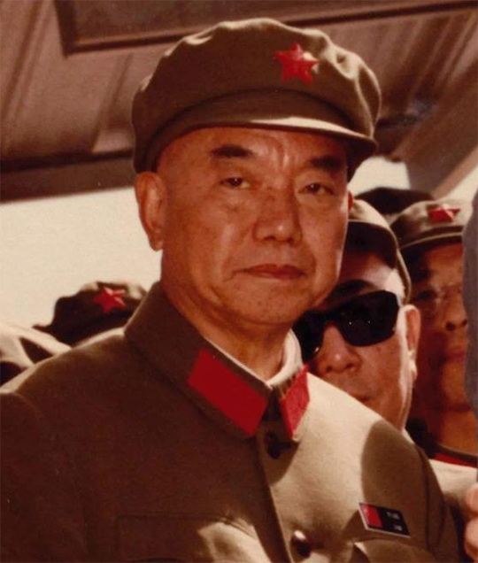 1981年，74歲的蕭克回鄉來到蕭亮家，蕭克感嘆：蕭家只剩我一人了