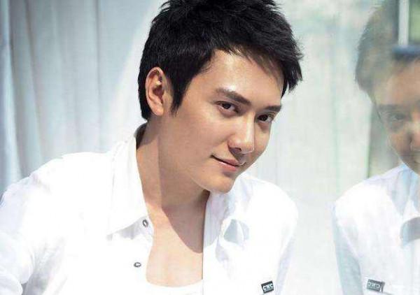 曾經的那些男神們，是“變臉”可怕，還是突然“發福”更可怕？