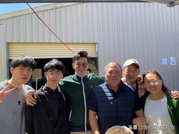 南澳新疆聯合會十二週年年慶及換屆大會圓滿結束