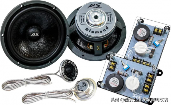 貴族之音讓純電動車王者歸來，蔚來ES8無損升級德國RS貴族音響