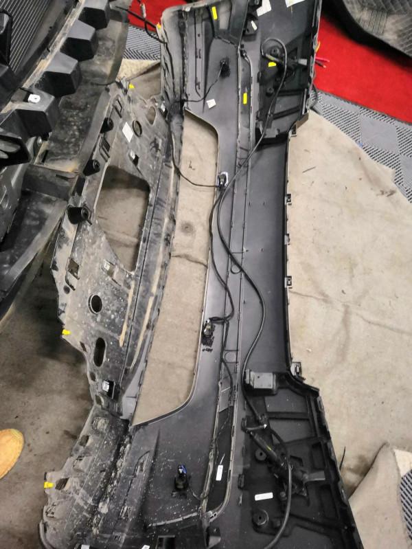 路虎星脈——豪華路虎連個前雷達都沒有,後期自己加裝吧 路虎星脈——豪華路虎連個前雷達都沒有,後期自己加裝吧