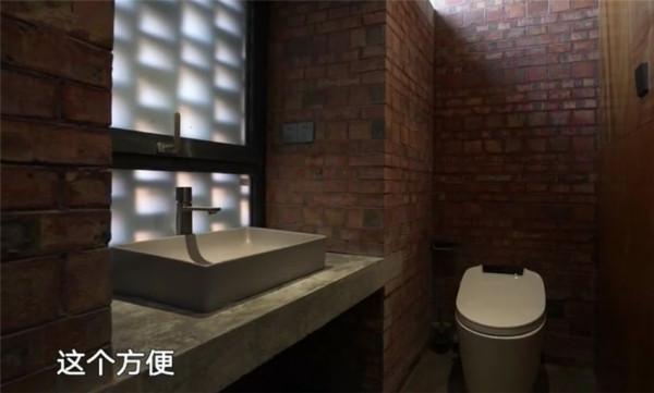 甘肅一家老農花132萬改造房子，卻被整成紅磚毛坯房？網友：心疼