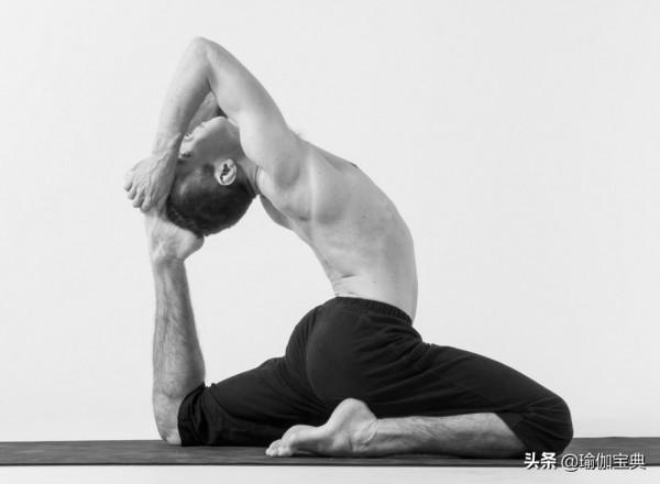 阿斯坦加瑜伽第三系列都有哪些高階體式？高階序列A的神聖穩定性