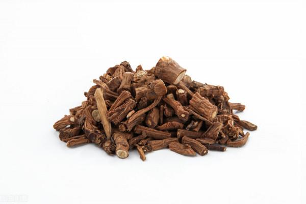 經常手腳冰涼是怎麼回事？四味藥送給你，疏肝解鬱