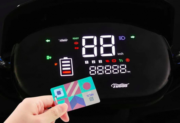 這2款電動車效能出眾，搭載1500W電機，極速70km/h，續航也很強