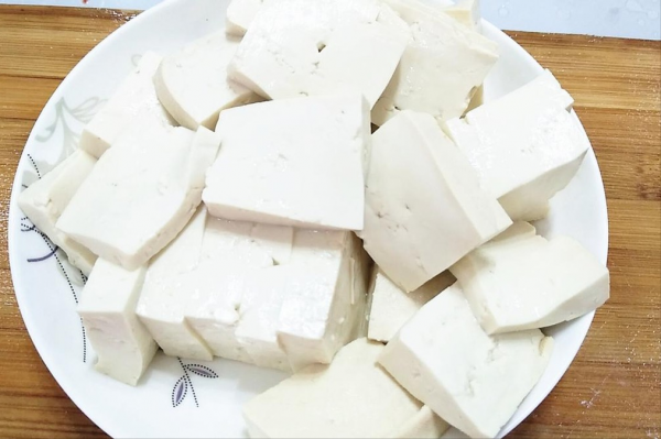 如何讓燉出來的魚沒有泥腥味,肉質細嫩,湯濃味美 如何讓燉出來的魚沒有泥腥味,肉質細嫩,湯濃味美