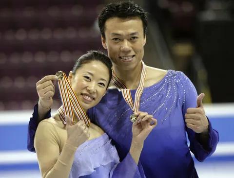 申雪趙宏博是我國冰滑雙料冠軍，退役後從事冰滑教練和管理工作