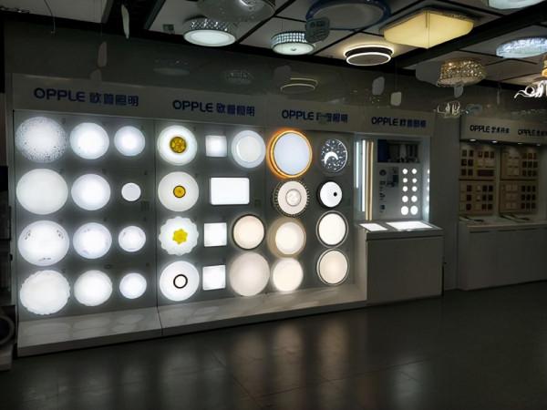 歐普照明馬秀慧：負債創業，將8人小廠做成274億的照明企業