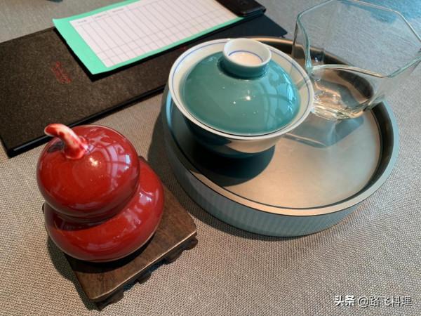 地道潮汕家鄉美食鮮美鮮香，吃得我們津津有味