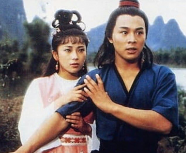 李連杰大火後，請大哥做助理年薪120萬，為啥二哥還在農村種地？