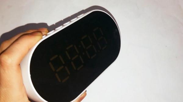 鏡面屏加百寶箱功能，體驗國產夏新k19智慧音箱，升級版的鬧鐘