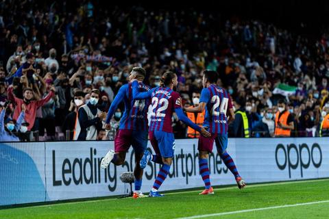 西甲：巴塞羅那平格拉納達