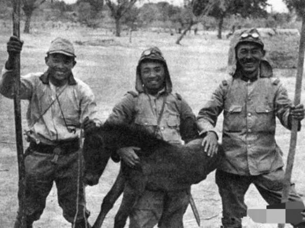 珍貴老照片：真實記錄了當時鬼子進村