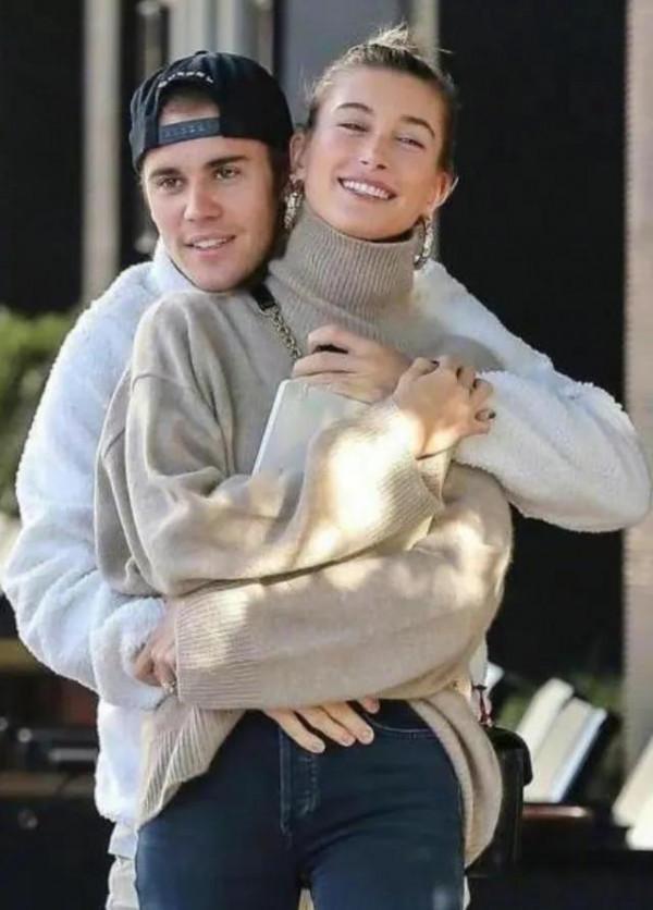 比伯演唱會也不忘告白老婆,這恐怕就是愛情真正的樣子吧 比伯演唱會也不忘告白老婆,這恐怕就是愛情真正的樣子吧