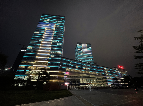 攝影愛好者首選機型?上手Find X3 Pro攝影師版,外觀影像皆是亮點 攝影愛好者首選機型?上手Find X3 Pro攝影師版,外觀影像皆是亮點