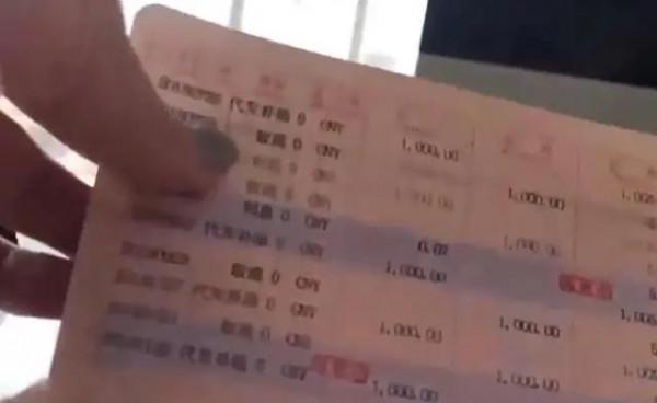 52歲巨嬰沒上過一天班！在家啃老，94歲母親洗衣做飯養他