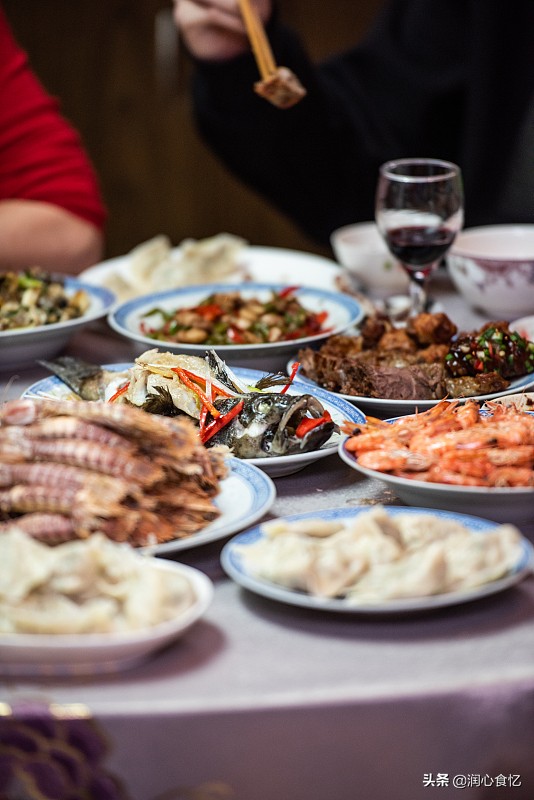 元旦買白酒，值得囤的6款200元以內的純糧酒，送禮宴請都有面子