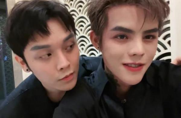 殷世航與小豬上演“兄弟情深”，卻被內增高搶鏡，這是踩著高蹺？