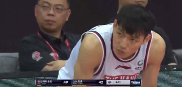 丁神替補觀戰,山東多次打出反擊仍無法翻身,浙江總能讓對手屈服 丁神替補觀戰,山東多次打出反擊仍無法翻身,浙江總能讓對手屈服