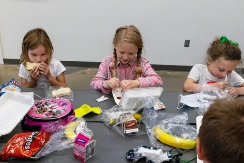 活久見!美國學生竟面臨“吃飯難”? 活久見!美國學生竟面臨“吃飯難”?