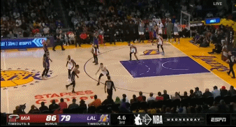 威少25+12+14表現