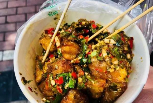 國內最坑遊客的十條美食街，你踩坑了嗎？