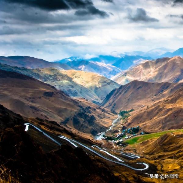 美國掃平伊拉克，入侵阿富汗，為何不敢打伊朗？看地形圖一目瞭然