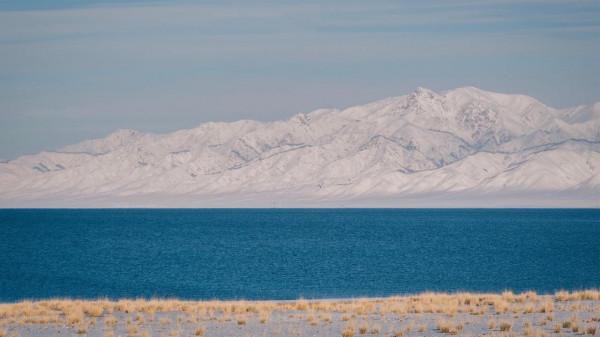 賽里木湖優美迷人自然風光 賽里木湖優美迷人自然風光