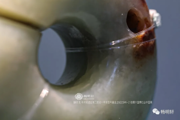 紅山文化出土玉器細節圖覽牛河梁遺址第二地點一號冢四號墓