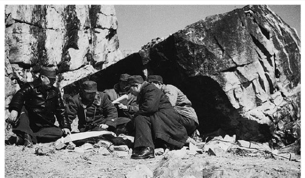 東野4萬人被10萬敵軍包圍,生死關頭林彪急中生智,一舉扭轉危局 東野4萬人被10萬敵軍包圍,生死關頭林彪急中生智,一舉扭轉危局