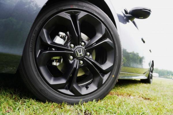 第十一代思域:外表雖保守,但內心依然奔放 第十一代思域:外表雖保守,但內心依然奔放