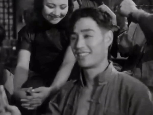 他被毛澤東任命為國家一級演員，&quot;電影皇帝&quot;最終成為人民藝術家