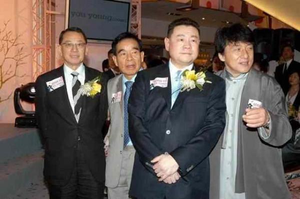 把10塊地皮賣給許首富,套現339億現金,然後蓋3棟5百米大樓收租 把10塊地皮賣給許首富,套現339億現金,然後蓋3棟5百米大樓收租