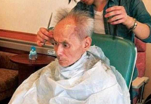 金庸劇黃金配角今昔對比,有人演20部劇紅人不紅,有人晚景太悽慘 金庸劇黃金配角今昔對比,有人演20部劇紅人不紅,有人晚景太悽慘