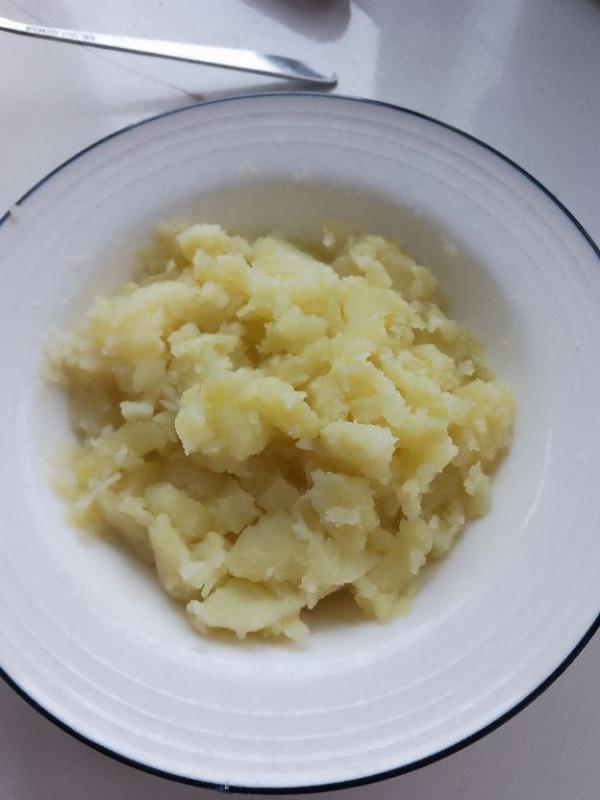 青菜太貴,最近一直吃土豆 青菜太貴,最近一直吃土豆