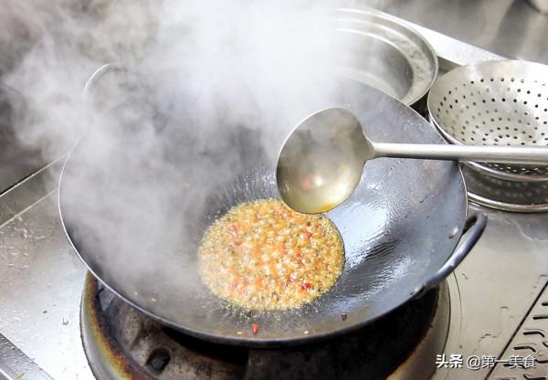 椒麻雞最忌諱直接下鍋煮,多加這一步,麻辣鮮香,雞肉鮮嫩又入味 椒麻雞最忌諱直接下鍋煮,多加這一步,麻辣鮮香,雞肉鮮嫩又入味